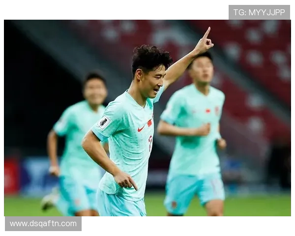 武磊助力中国队迎来百球里程碑，展现状态稳健与拼搏精神