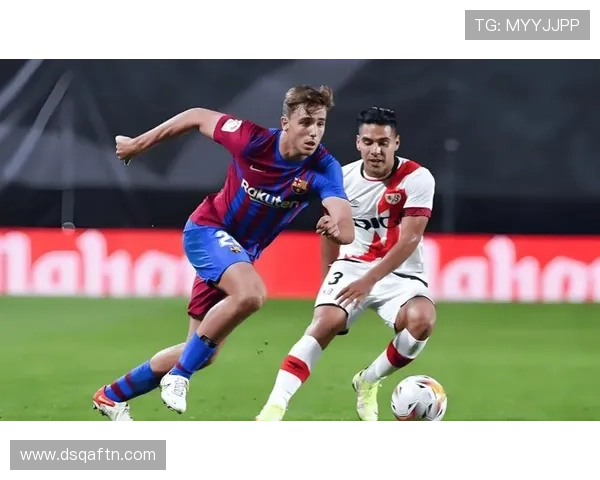 西甲本赛季保级泥潭球队表现稳健但形势依然严峻