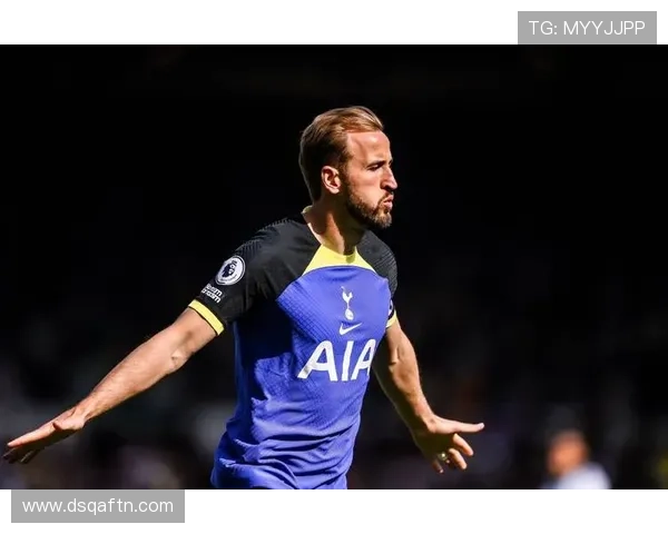 凯恩与本泽马：两种全能中锋模板的战术定位与结构差异