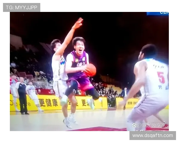 恶意犯规是什么意思及如何判罚比赛场景与判罚标准解析